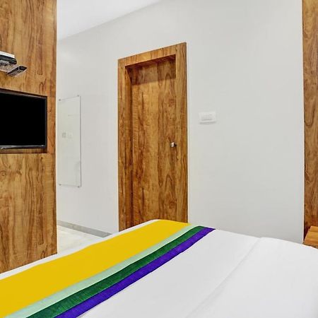 מומביי Itsy Hotels Heraa International מראה חיצוני תמונה