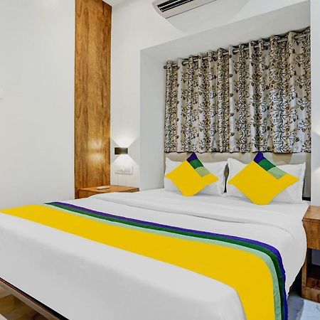 מומביי Itsy Hotels Heraa International מראה חיצוני תמונה