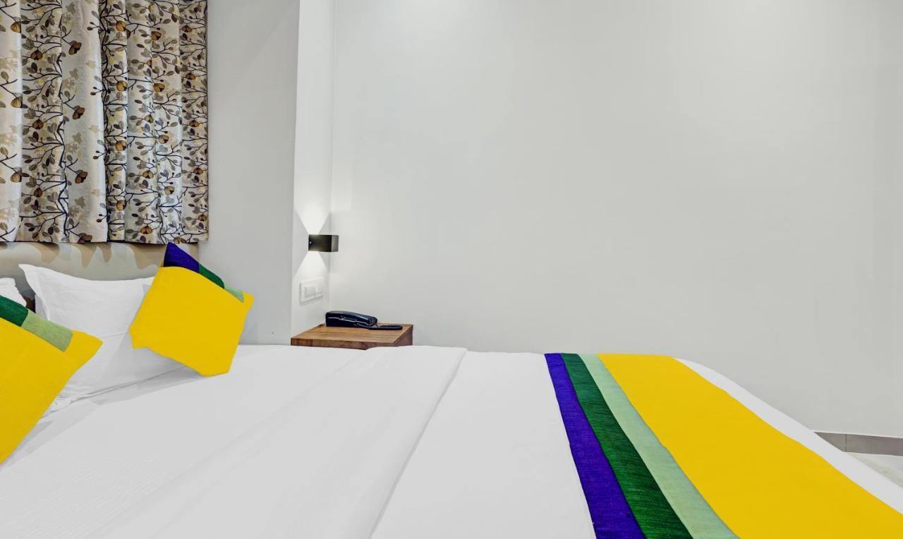 מומביי Itsy Hotels Heraa International מראה חיצוני תמונה
