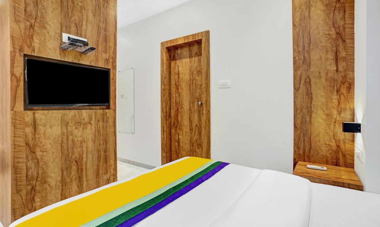 מומביי Itsy Hotels Heraa International מראה חיצוני תמונה